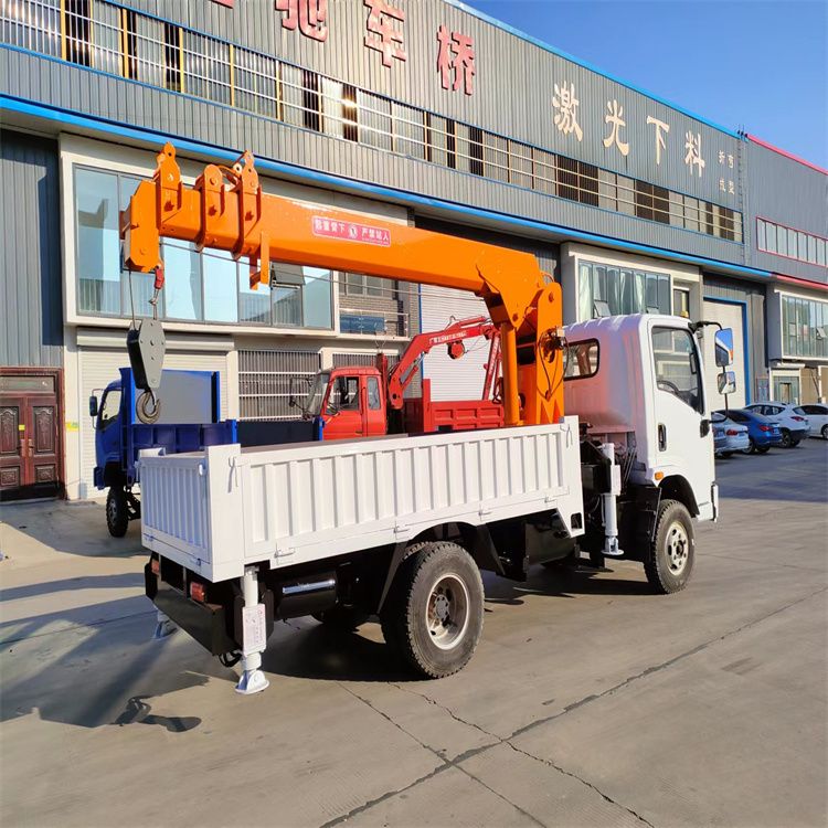 福兴乡三轮随车吊定制 农用改装机自备吊中瑞长期出售